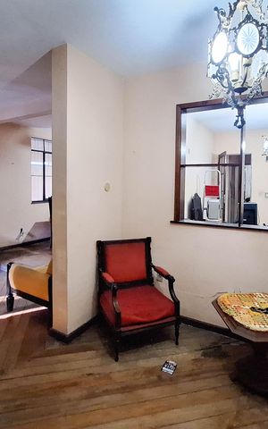 Casa à venda com 500m², 7 quartos e 10 vagas Casa à venda com 500m², 7 quartos e 10 vagasSala