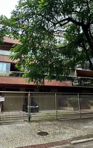 Apartamento para alugar com 109m², 3 quartos e 3 vagas Apartamento para alugar com 109m², 3 quartos e 3 vagasFachada