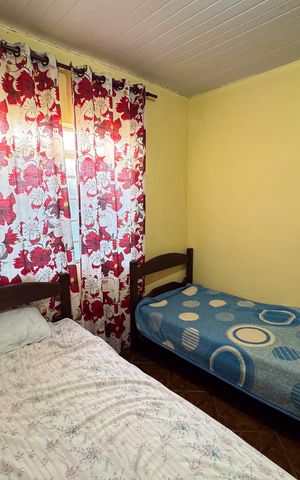 Casa à venda com 400m², 3 quartos e 5 vagas Casa à venda com 400m², 3 quartos e 5 vagasQuarto