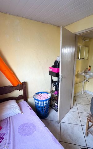 Casa à venda com 400m², 3 quartos e 5 vagas Casa à venda com 400m², 3 quartos e 5 vagasQuarto de Serviço
