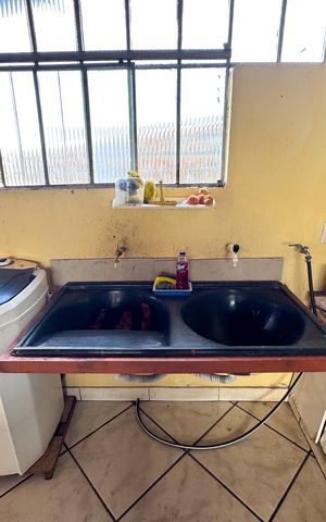 Casa à venda com 400m², 3 quartos e 5 vagas Casa à venda com 400m², 3 quartos e 5 vagasÁrea de Serviço