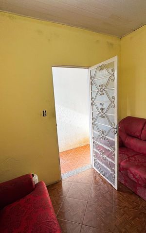 Casa à venda com 400m², 3 quartos e 5 vagas Casa à venda com 400m², 3 quartos e 5 vagasSala