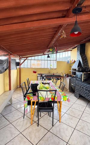 Casa à venda com 400m², 3 quartos e 5 vagas Casa à venda com 400m², 3 quartos e 5 vagasÁrea de Serviço