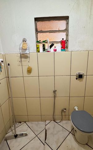 Casa à venda com 400m², 3 quartos e 5 vagas Casa à venda com 400m², 3 quartos e 5 vagasBanheiro