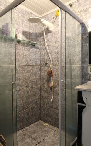 Casa à venda com 300m², 5 quartos e 5 vagasCasa 2 - Quarto 2 (banheiro da suíte)