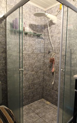 Casa à venda com 300m², 5 quartos e 5 vagasCasa 2 - Quarto 2 (banheiro da suíte)