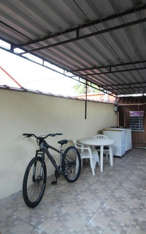 Casa à venda com 300m², 5 quartos e 5 vagasCasa 2 - Garagem