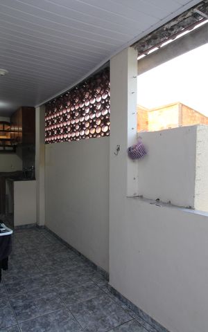 Casa à venda com 300m², 5 quartos e 5 vagasCasa 2- Área de Serviço 2