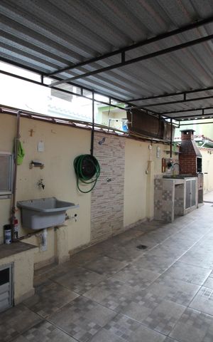 Casa à venda com 300m², 5 quartos e 5 vagasCasa 2 - Garagem