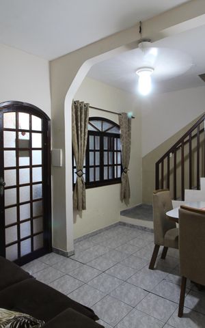 Casa à venda com 300m², 5 quartos e 5 vagasCasa 2 - Sala