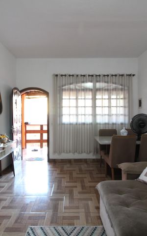 Casa à venda com 300m², 5 quartos e 5 vagasCasa 1 - Sala