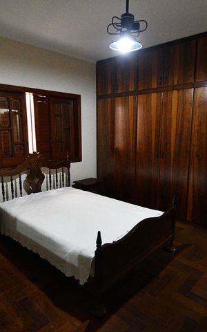 Casa à venda com 300m², 4 quartos e 6 vagasSuíte 1
