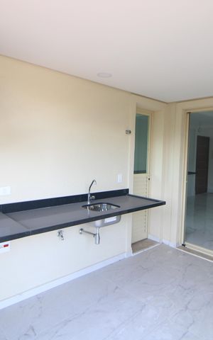 Apartamento à venda com 75m², 2 quartos e 1 vagaVaranda
