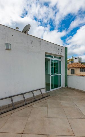 Casa para alugar com 404m², 3 quartos e 5 vagas Casa para alugar com 404m², 3 quartos e 5 vagasVaranda da Sala 2