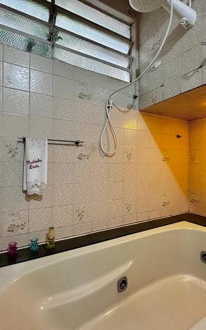 Casa à venda com 200m², 3 quartos e 1 vagaBanheiro