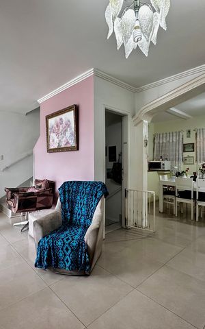 Casa à venda com 200m², 3 quartos e 1 vagaSala