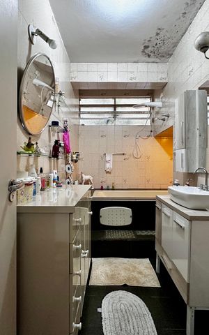 Casa à venda com 200m², 3 quartos e 1 vagaBanheiro