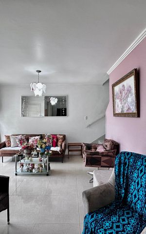 Casa à venda com 200m², 3 quartos e 1 vagaSala