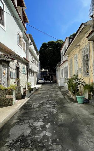 Casa à venda com 65m², 2 quartos e 1 vaga Casa à venda com 65m², 2 quartos e 1 vagaFachada da Casa