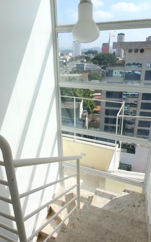 Apartamento à venda com 207m², 3 quartos e 2 vagasEscada