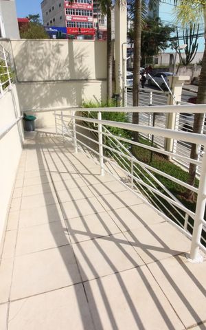Apartamento à venda com 207m², 3 quartos e 2 vagasÁrea comum - Rampa de acesso