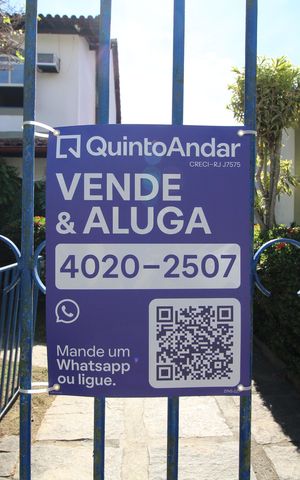 Casa de condomínio à venda com 273m², 4 quartos e 4 vagasPlaca Quinto Andar