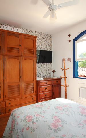 Casa de condomínio à venda com 273m², 4 quartos e 4 vagasQuarto 4 - Suíte