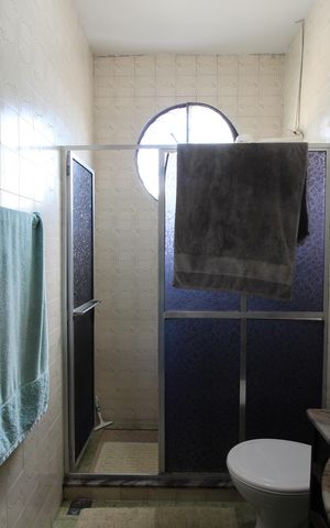 Casa de condomínio à venda com 273m², 4 quartos e 4 vagasBanheiro Social