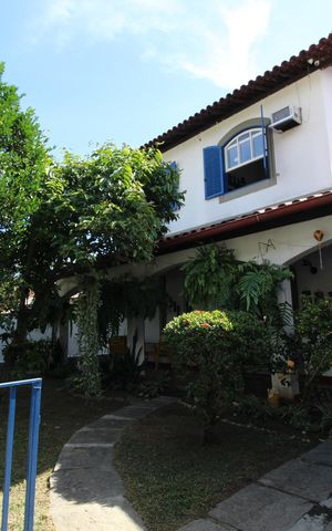 Casa de condomínio à venda com 273m², 4 quartos e 4 vagasFachada da Frente