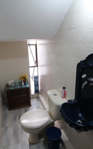 Casa de condomínio à venda com 273m², 4 quartos e 4 vagasLavabo