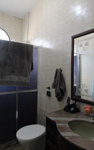 Casa de condomínio à venda com 273m², 4 quartos e 4 vagasBanheiro Social
