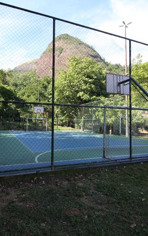 Casa de condomínio à venda com 273m², 4 quartos e 4 vagasÁrea Comum - Quadra Poliesportiva