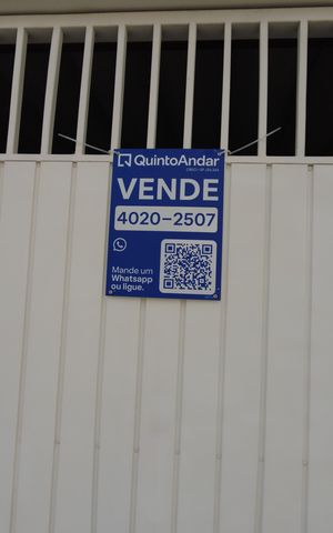 Casa à venda com 120m², 2 quartos e 2 vagasPlaquinha