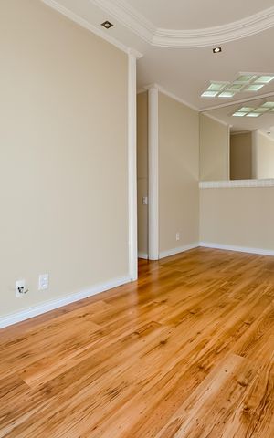 Apartamento à venda com 50m², 2 quartos e 1 vaga Apartamento à venda com 50m², 2 quartos e 1 vagaSala