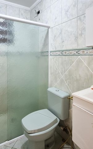 Casa à venda com 300m², 3 quartos e 2 vagasBanheiro 2