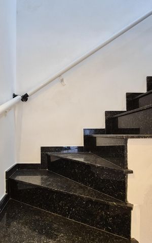 Casa à venda com 300m², 3 quartos e 2 vagasSala