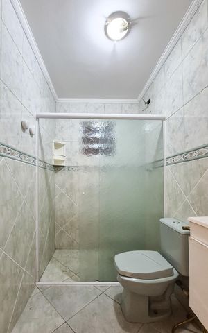Casa à venda com 300m², 3 quartos e 2 vagasBanheiro 2