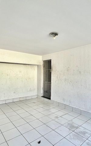 Casa para alugar com 200m², 4 quartos e 2 vagas Casa para alugar com 200m², 4 quartos e 2 vagasGaragem