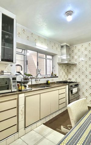 Casa para alugar com 200m², 4 quartos e 2 vagas Casa para alugar com 200m², 4 quartos e 2 vagasCozinha