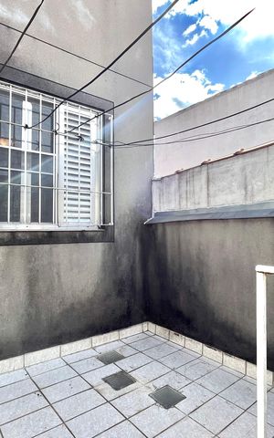 Casa para alugar com 200m², 4 quartos e 2 vagas Casa para alugar com 200m², 4 quartos e 2 vagasÁrea de Serviço