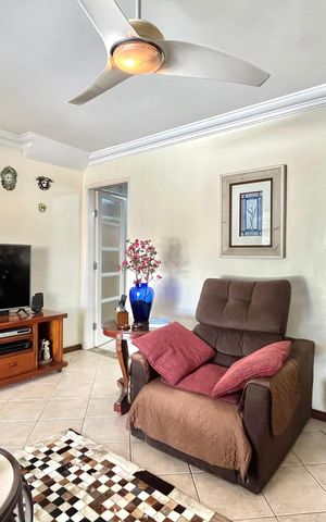 Casa para alugar com 200m², 4 quartos e 2 vagas Casa para alugar com 200m², 4 quartos e 2 vagasSala