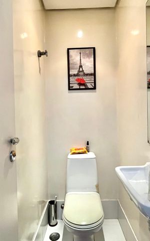 Casa para alugar com 200m², 4 quartos e 2 vagas Casa para alugar com 200m², 4 quartos e 2 vagasLavabo