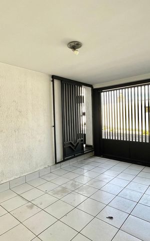Casa para alugar com 200m², 4 quartos e 2 vagas Casa para alugar com 200m², 4 quartos e 2 vagasGaragem