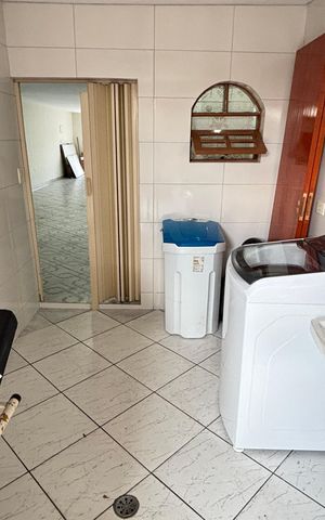 Casa à venda com 260m², 3 quartos e 5 vagas Casa à venda com 260m², 3 quartos e 5 vagasÁrea de Serviço