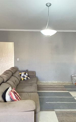 Casa à venda com 260m², 3 quartos e 5 vagas Casa à venda com 260m², 3 quartos e 5 vagasSala