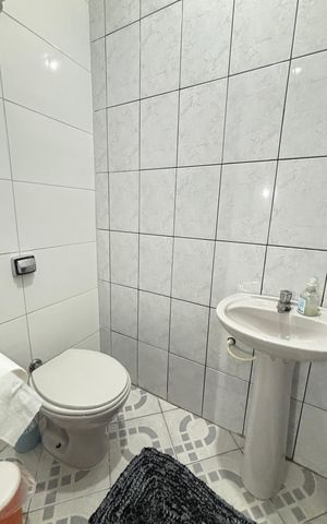 Casa à venda com 260m², 3 quartos e 5 vagas Casa à venda com 260m², 3 quartos e 5 vagasGaragem - Banheiro