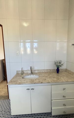 Casa à venda com 260m², 3 quartos e 5 vagas Casa à venda com 260m², 3 quartos e 5 vagasBanheiro da Suíte