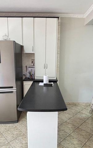 Casa à venda com 260m², 3 quartos e 5 vagas Casa à venda com 260m², 3 quartos e 5 vagasCozinha