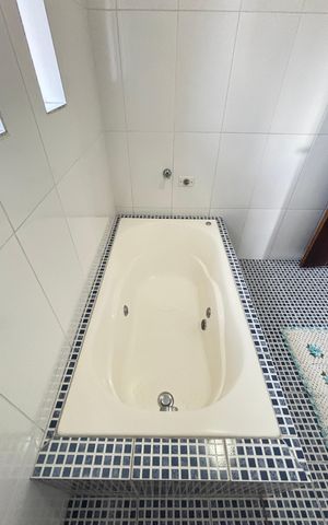 Casa à venda com 260m², 3 quartos e 5 vagas Casa à venda com 260m², 3 quartos e 5 vagasBanheiro da Suíte