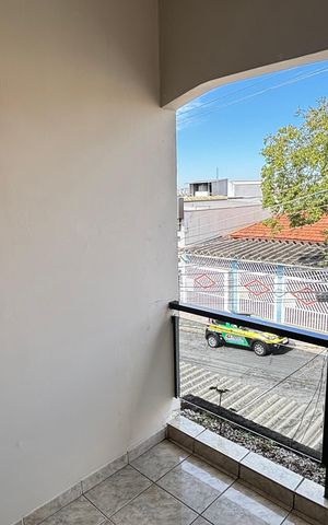 Casa à venda com 260m², 3 quartos e 5 vagas Casa à venda com 260m², 3 quartos e 5 vagasVaranda da Suíte